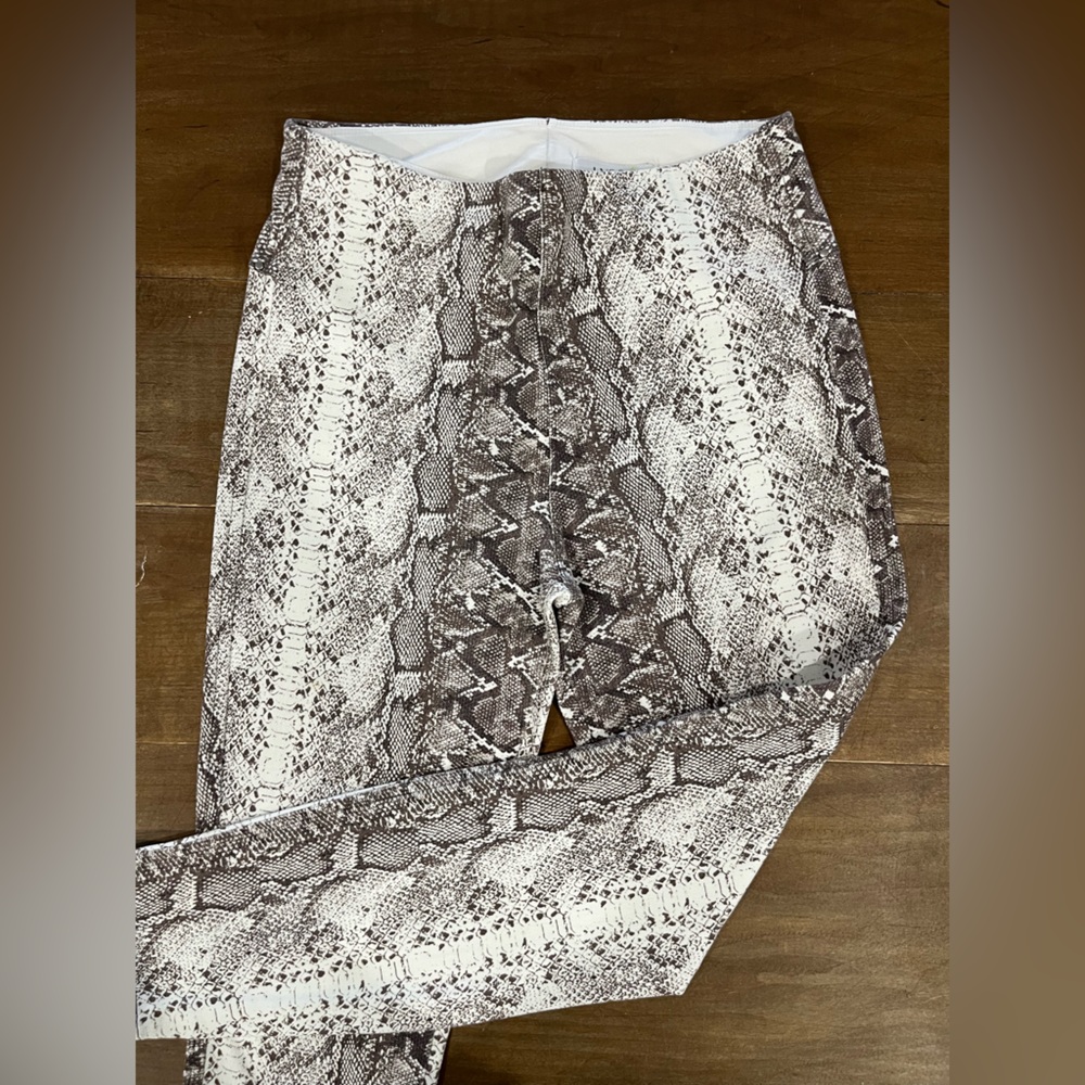 Lysse Denim Snakeskin print Jeggings